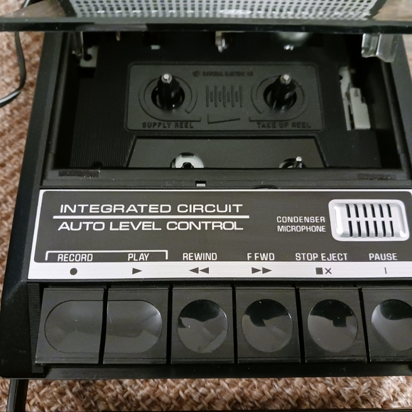 General Electric (GE) Cassette Player/Recorder - Picture 3 of 12